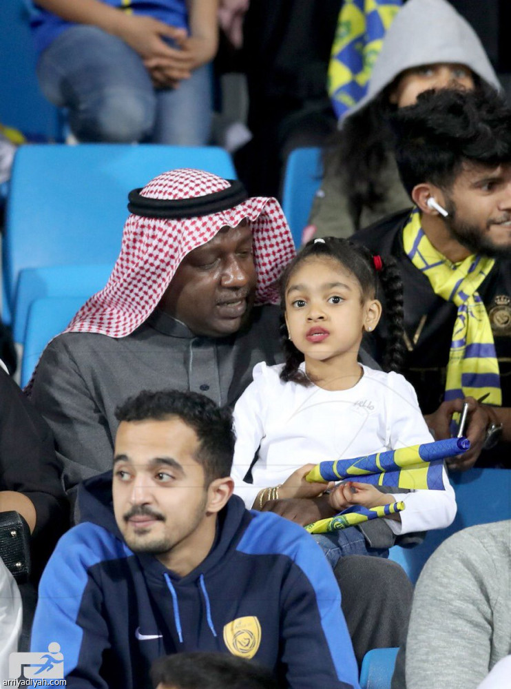 ماجد يدعم النصر من مدرجات الملز