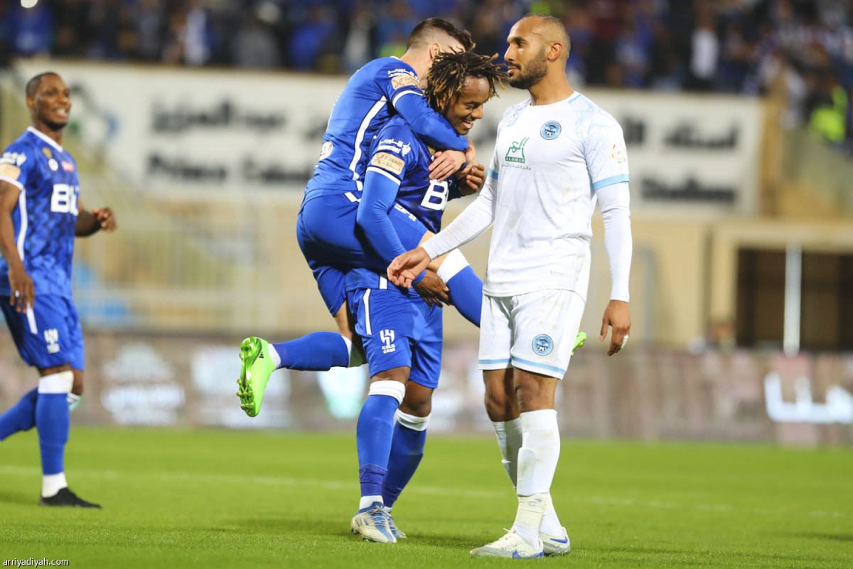 الهلال.. فرحة ثلاثية