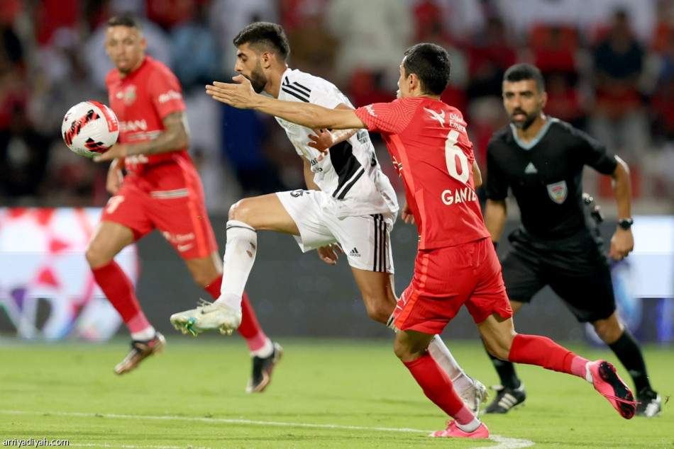 أهلي دبي يعبر عجمان.. ويحتفل باللقب