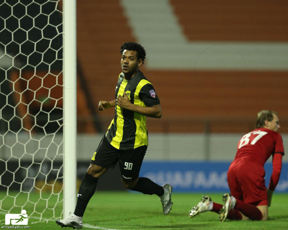 الشباب والاتحاد.. أمسية مشحونة تشعل الإياب