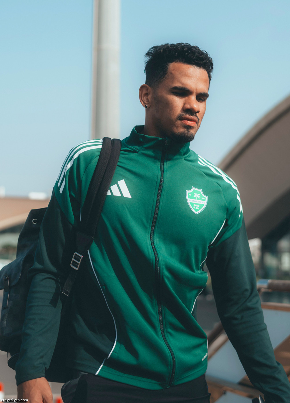 الأهلي يغادر