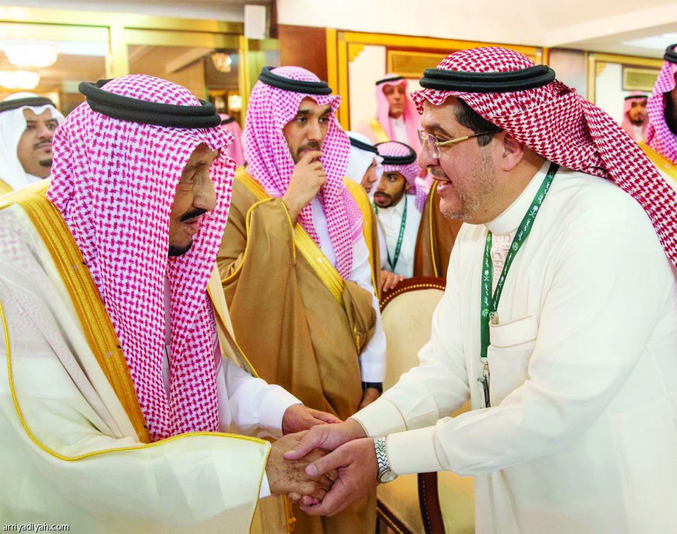 الملك
يتوج الأبطال في عرس الرياضة الكبير