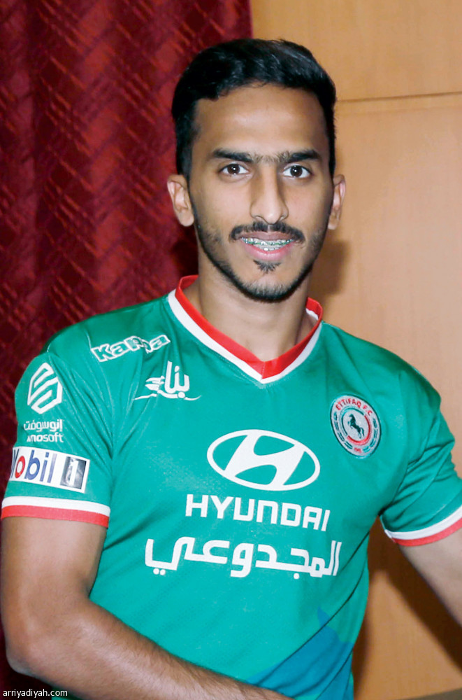 الاتفاق
يبعد العمري عن الأخضر