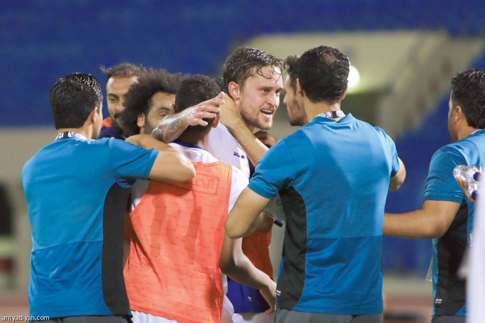 المهددون بالهبوط 
يخلطون الأوراق