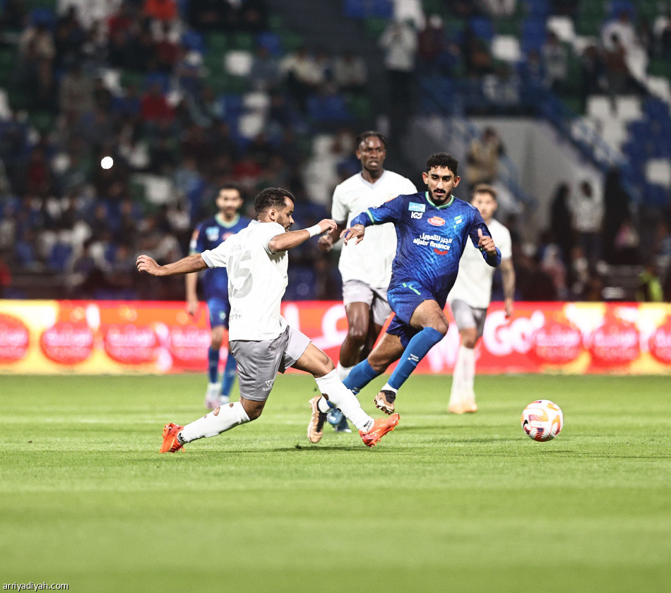 الطائي يهيمن.. ويحرم الفتح انتصاره الأول على ملعبه