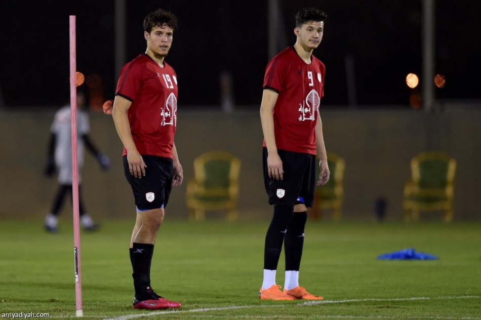 ثلاثي الشباب الجديد ينخرط في التدريبات