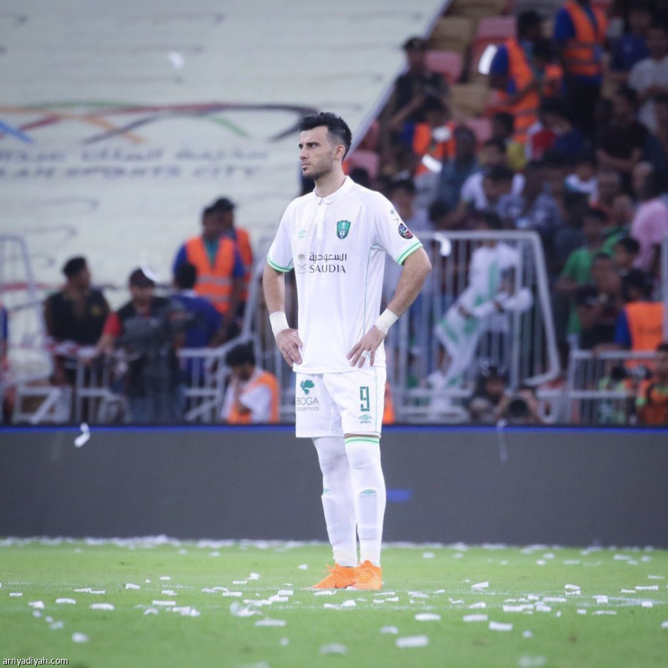 السومة.. 100 مباراة و98 هدفا في الدوري
