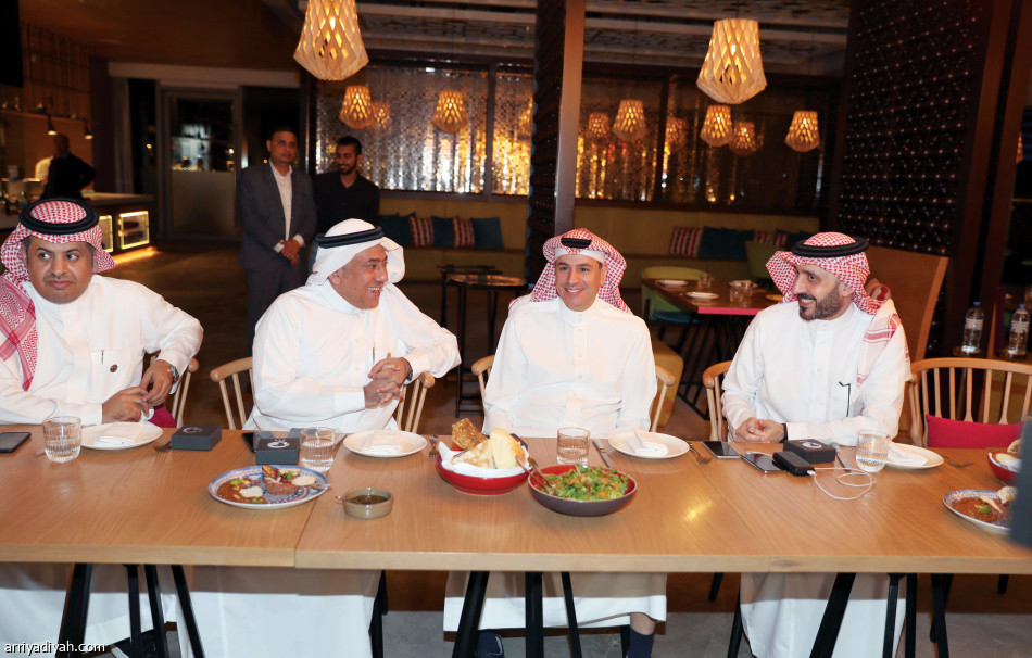 الفواز 
متفائل بانتزاع الكأس