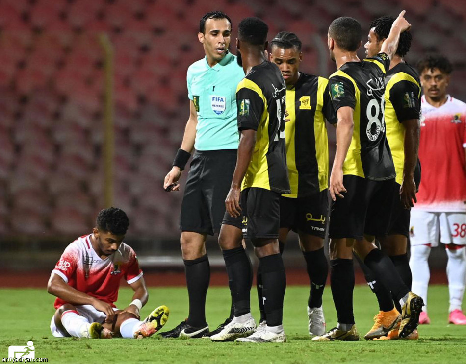 الاتحاد يكرر فوزه على الوحدة.. ويجتازه في الكأس