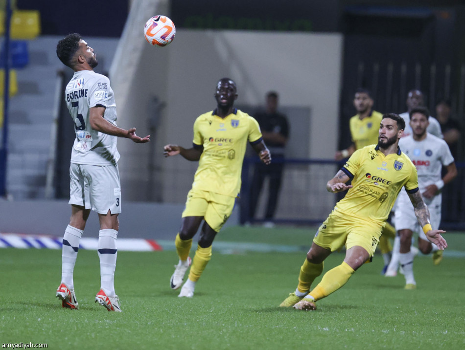 «السلبية» تسيطر على التعاون وضمك