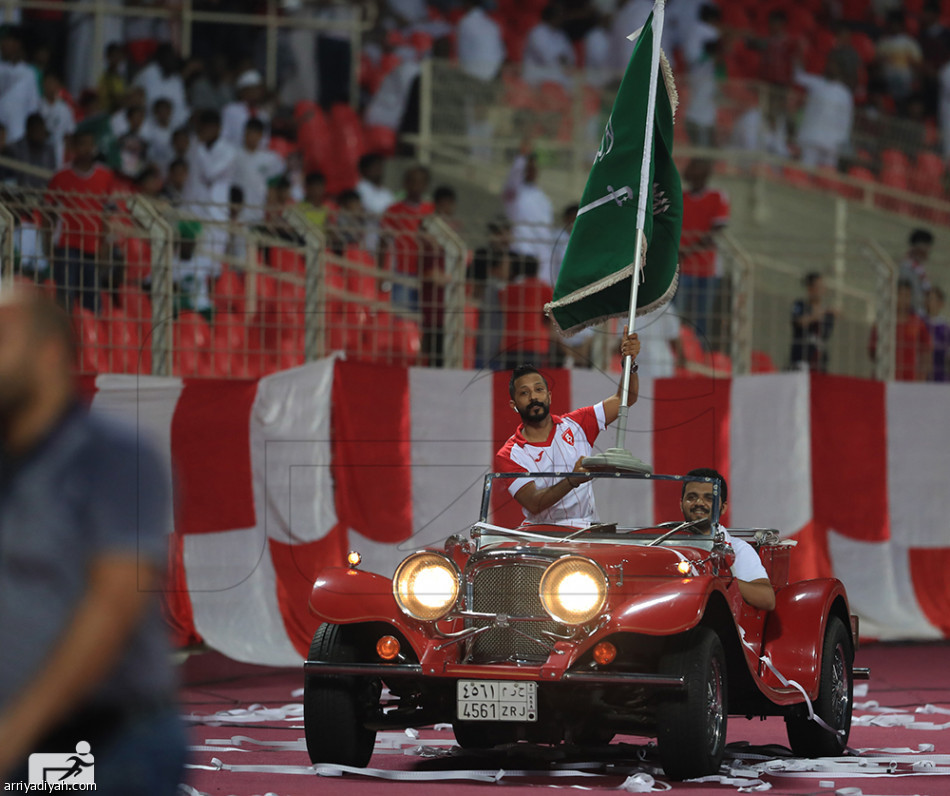 «الشرائع» يتوشح الأخضر