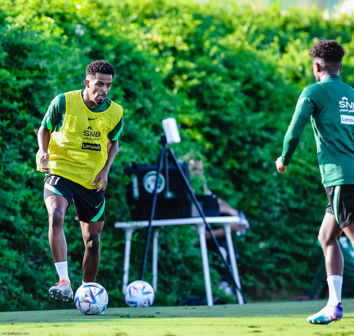 الأخضر يكثف التحضيرات