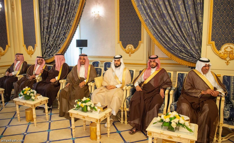 خادم الحرمين الشريفين يستقبل رئيس هيئة الرياضة ورؤساء الأندية الرياضية