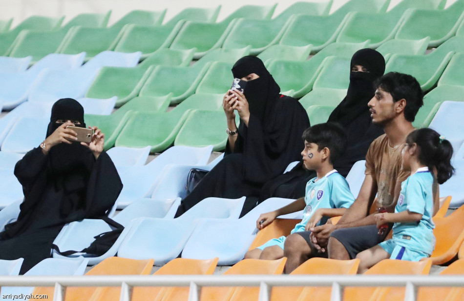 بسهولة 
الهلال يتجاوز العُماني