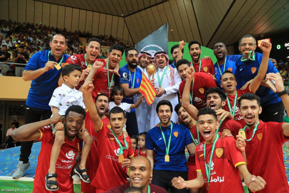 القادسية يتوج بذهب كأس الاتحاد لـ«الصالات»