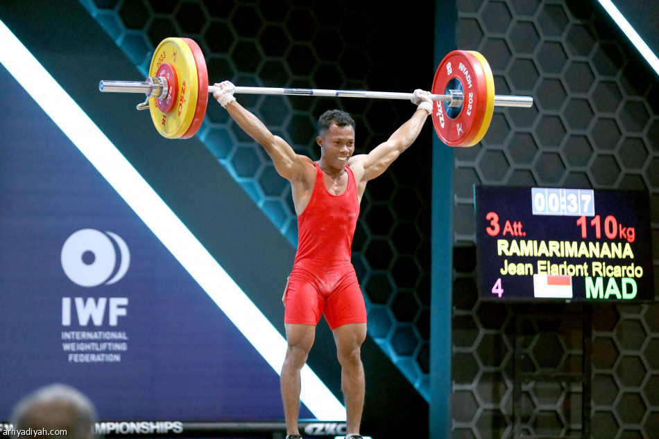 سيروين تحصد الذهبية الأولى