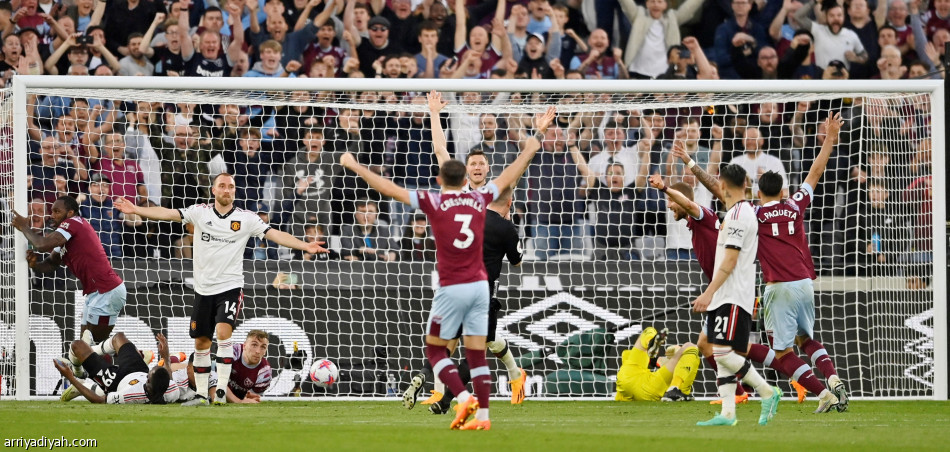 وست هام يصعق مانشستر يونايتد