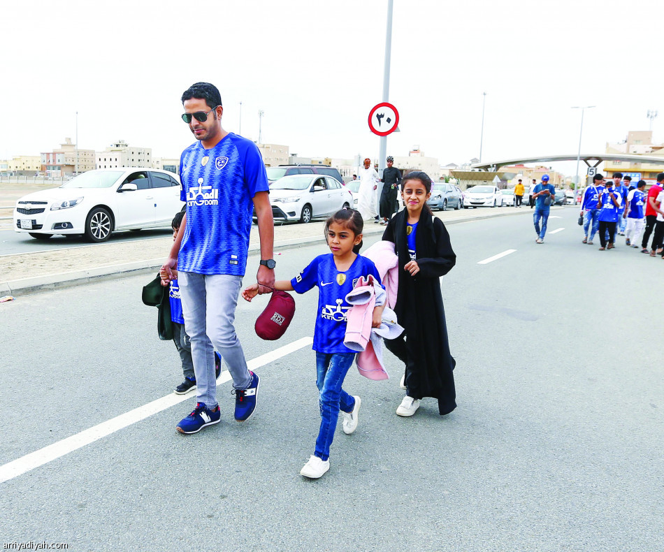 نفاد التذاكر يورط الجماهير