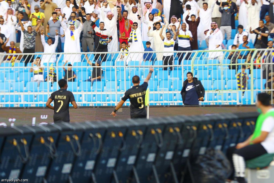 حمدالله ينهي مهمة الرائد برباعية