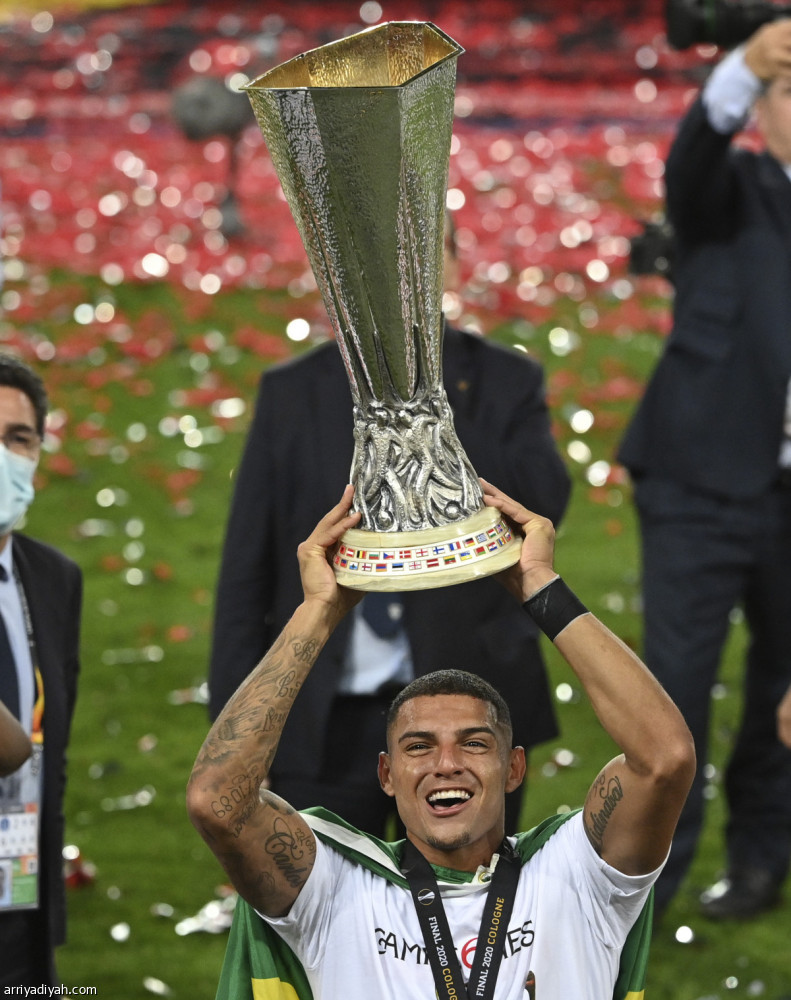 بانيجا.. بطل أوروبي في الشباب
