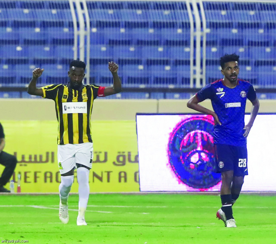 قاتل يُنقذ التعاون..والاتحاد ينجو