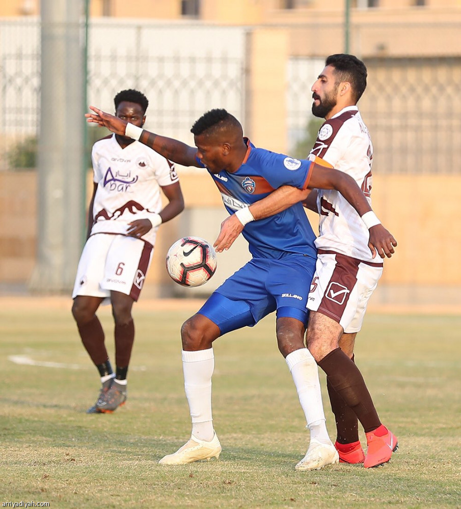 دوري الأولى: أبها يستعيد الصدارة.. وفوز الكوكب والأنصار