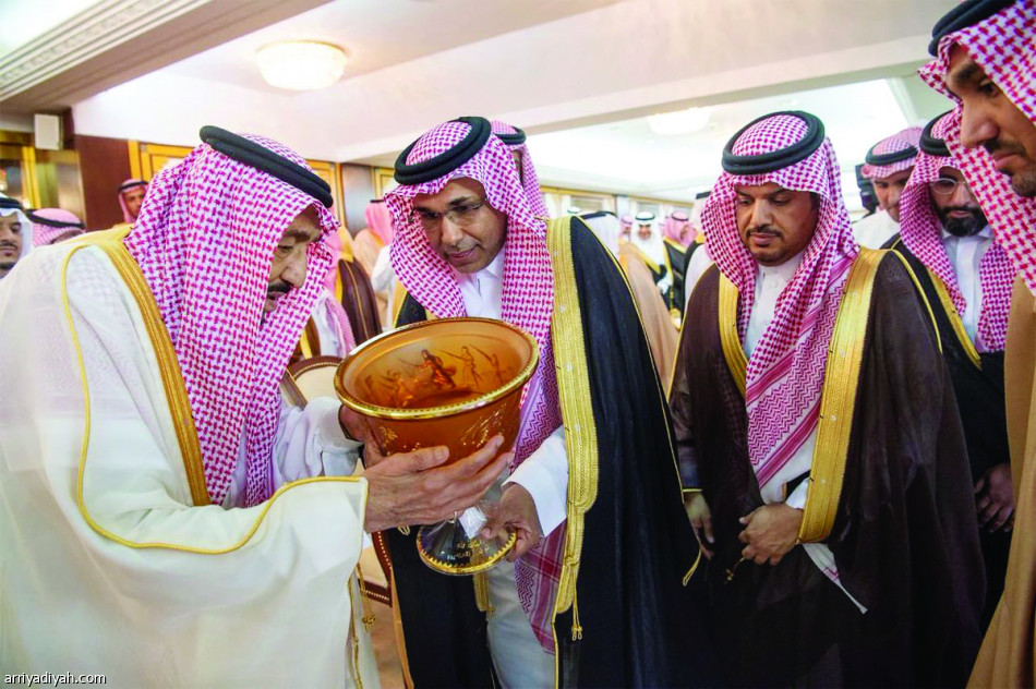 الملك
يتوج الأبطال في عرس الرياضة الكبير