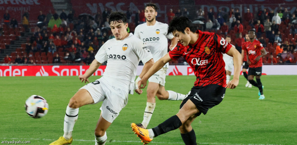 مايوركا يؤزم  موقف فالنسيا