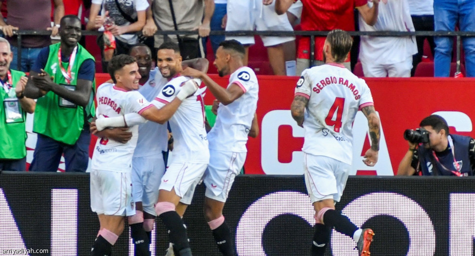 بقيادة راموس.. إشبيلية يحقق انتصاره الأول