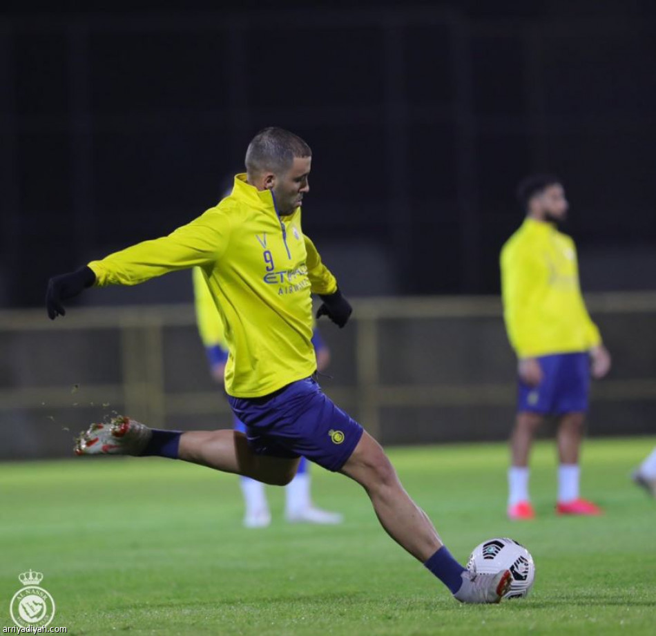 النصر يتأهب للرائد بـ «اللمسة».. وينتظر الصليهم