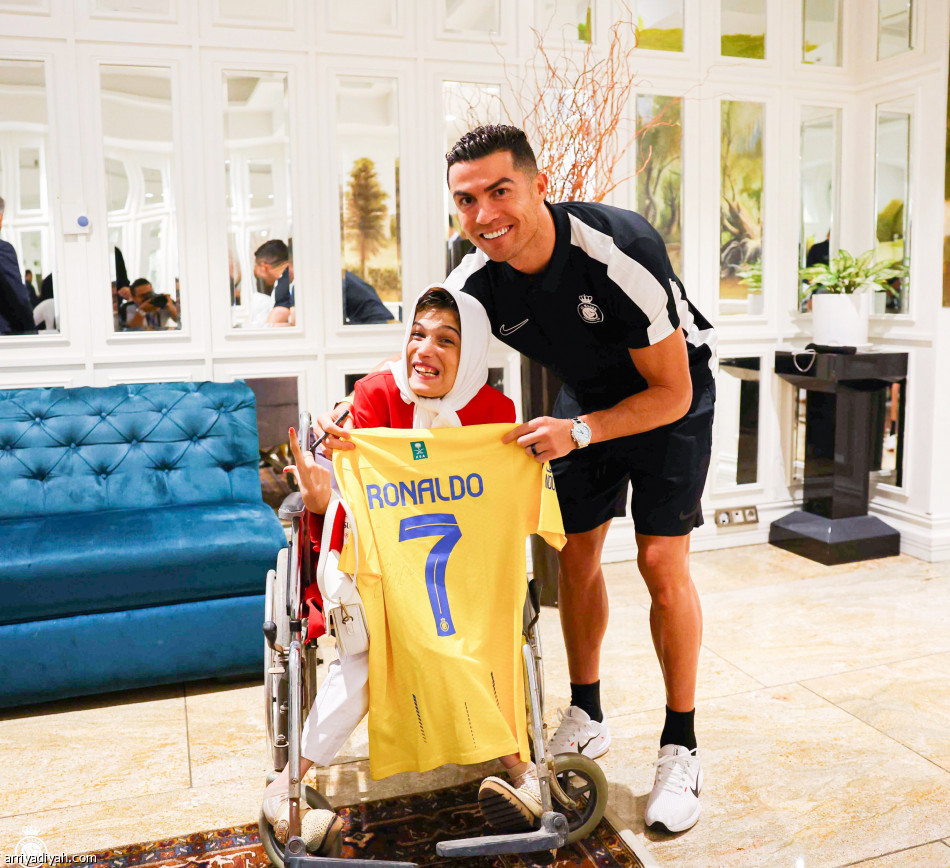 فاطمة حمامي.. رسامة حققت حلم لقاء رونالدو