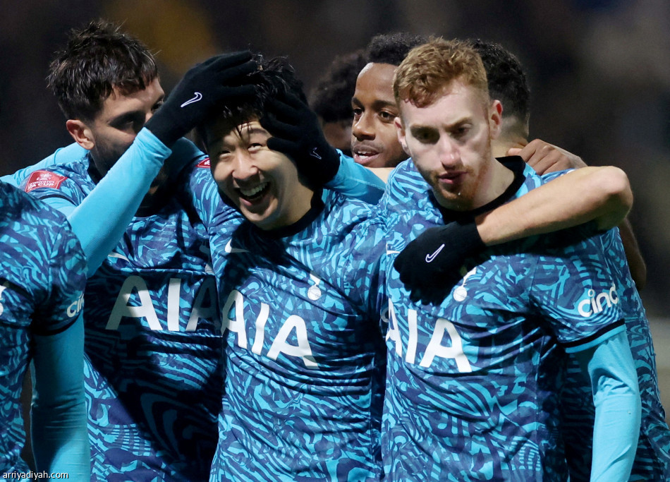 توتنهام يعبر بريستون في كأس الاتحاد