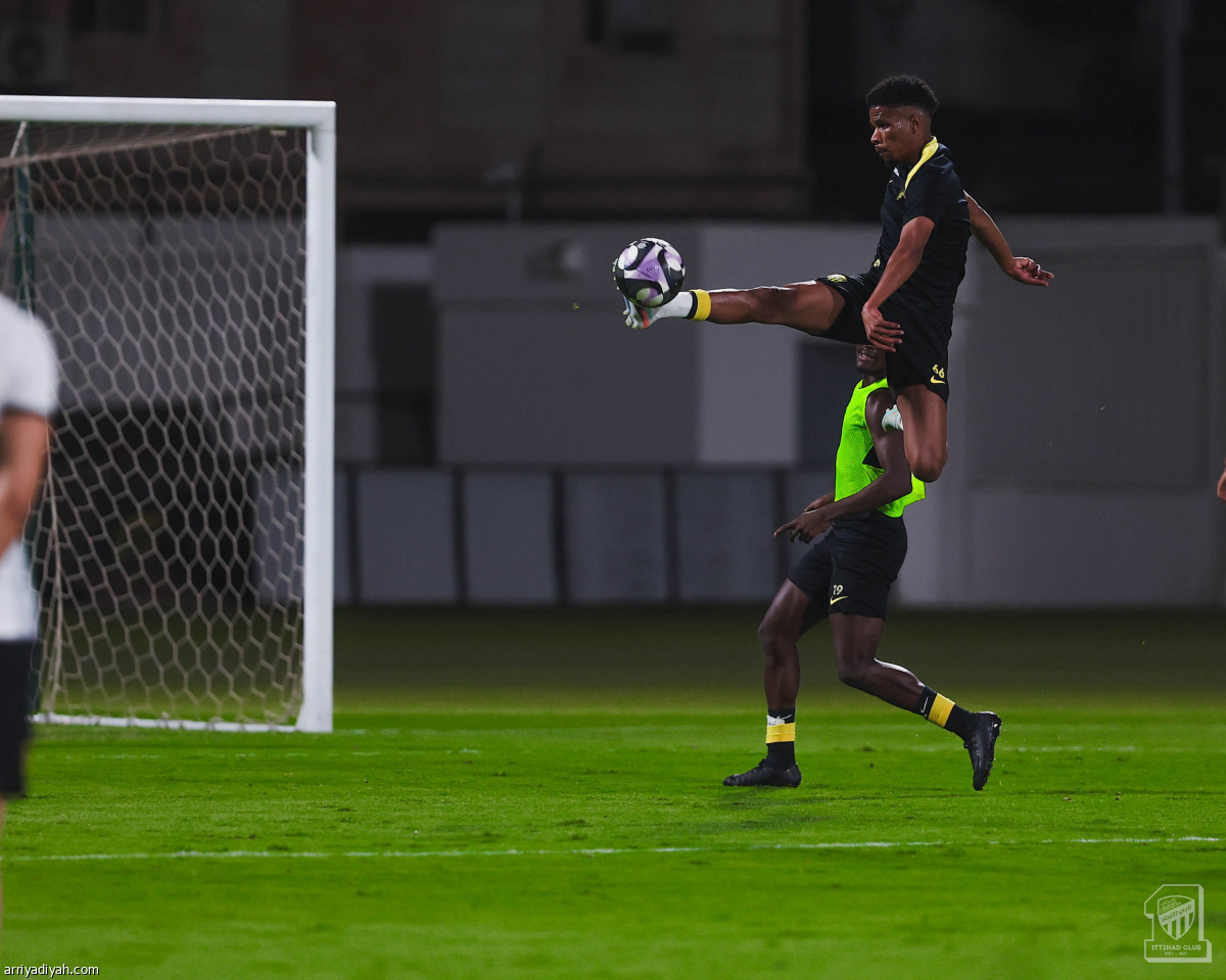 الاتحاد يستأنف الركض