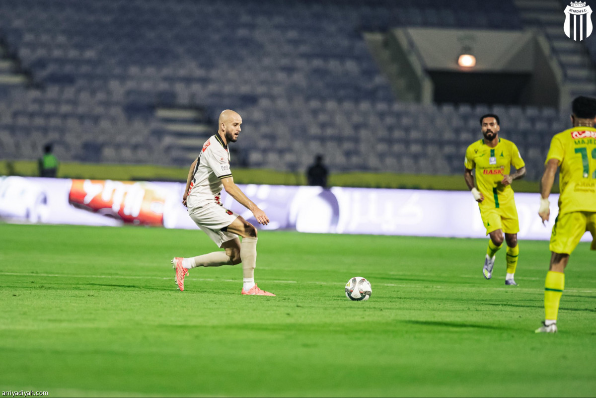 سلبية بين الخليج والرياض