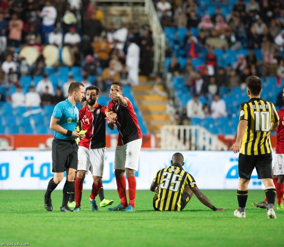 قبل الهلال.. الاتحاد يرفض السقوط ويتعادل مع الرائد