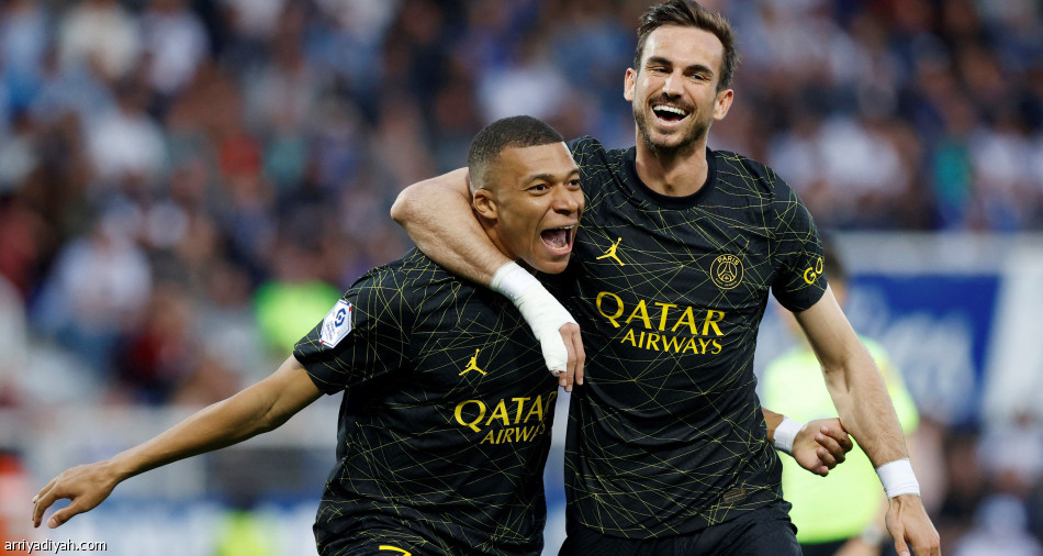 ثنائية مبابي تقرب باريس من لقب الدوري