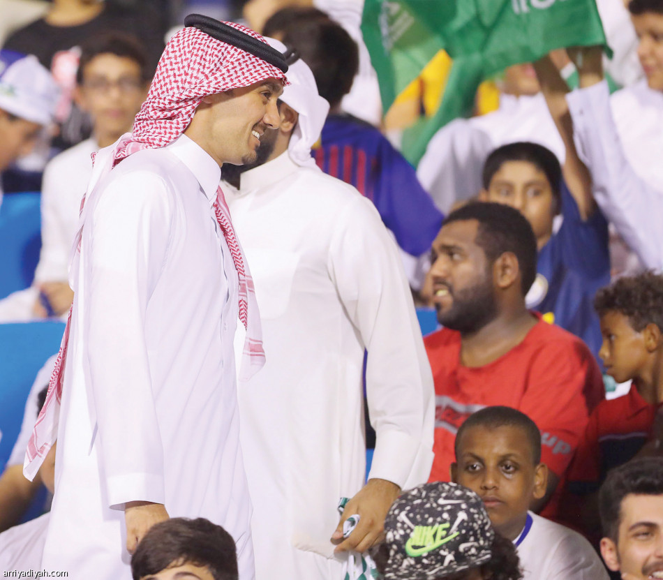 الفيصل يفاجئ
المسؤولين بزيارة