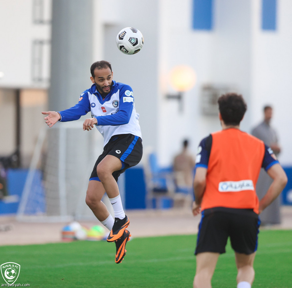 الهلال يطوي خسارة الوحدة.. ويستعد للفتح