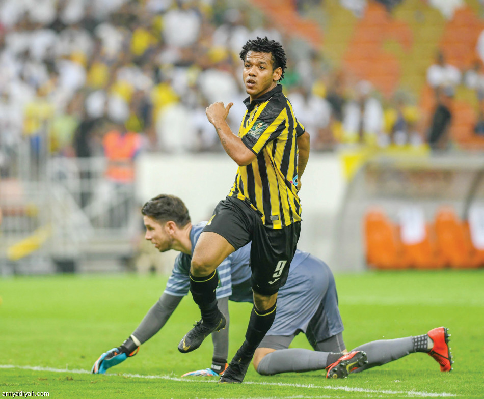 رومارينهو.. 
من الرحيل إلى نجومية الكأس