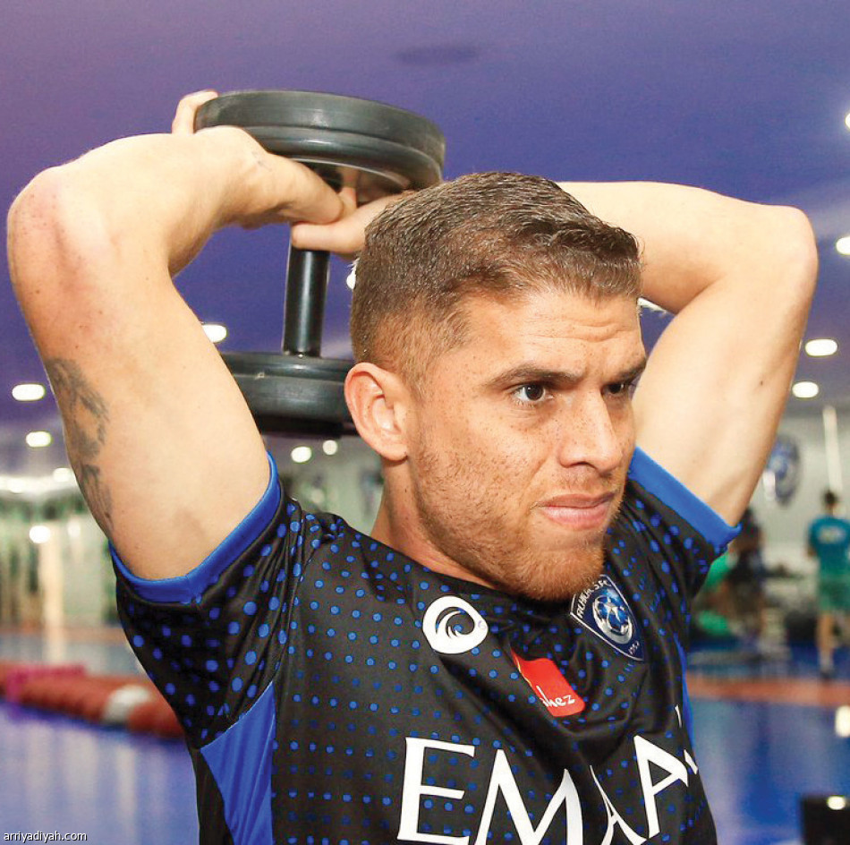 الهلال ينتظر 3..
وهيون يلتزم بالمواعيد