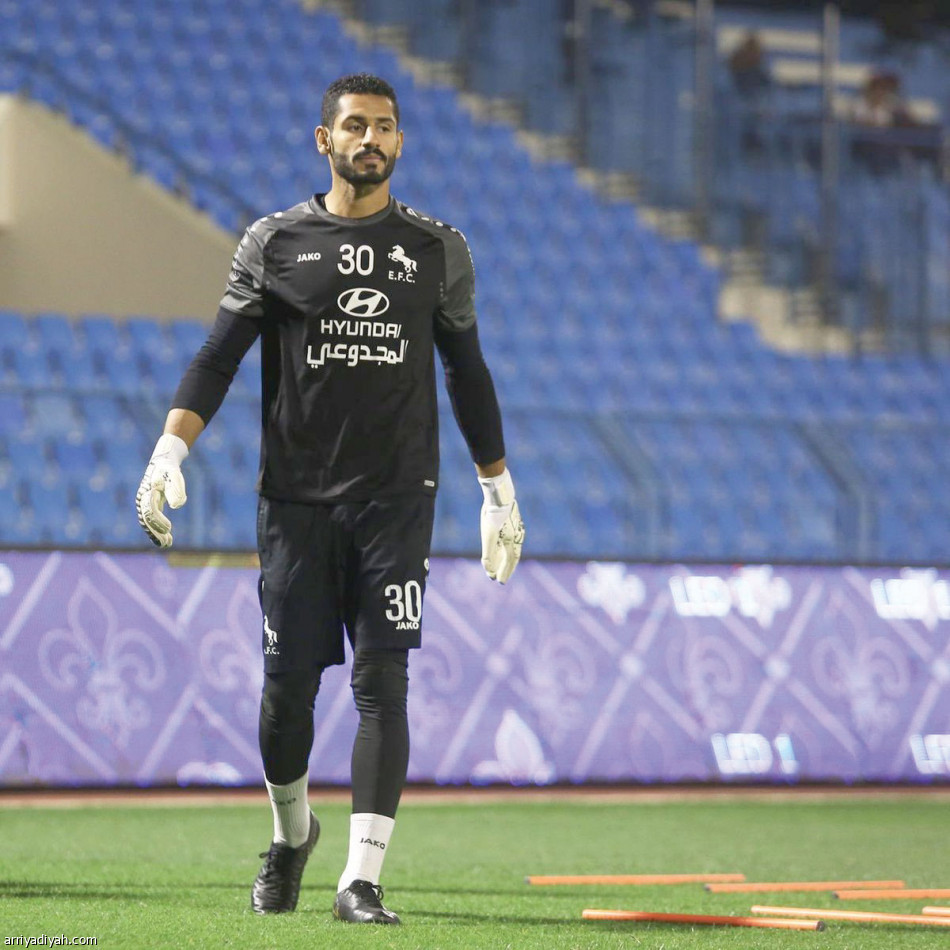 بيرناس 
يجهز البدلاء ويؤجل التشكيلة