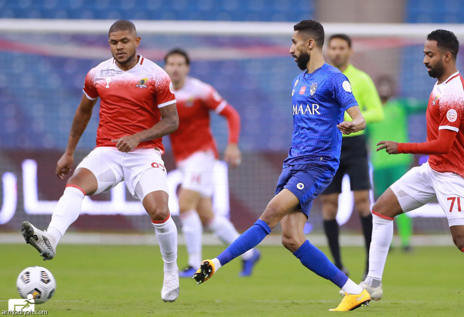 «قاتل» يذيق الهلال الخسارة الأولى