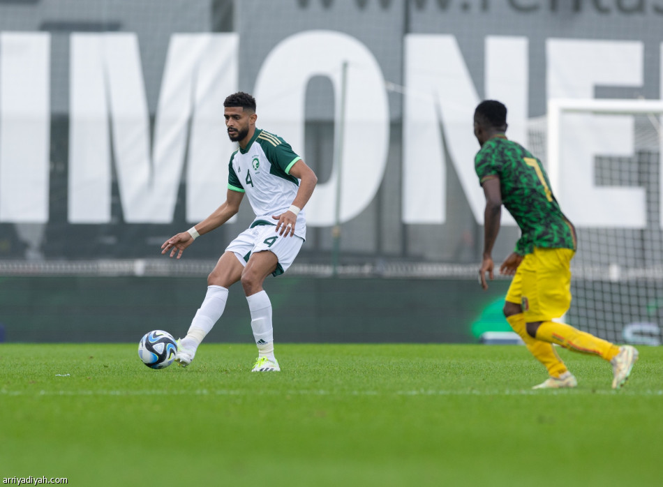 الأخضر يخسر تجريبية مالي بثلاثية