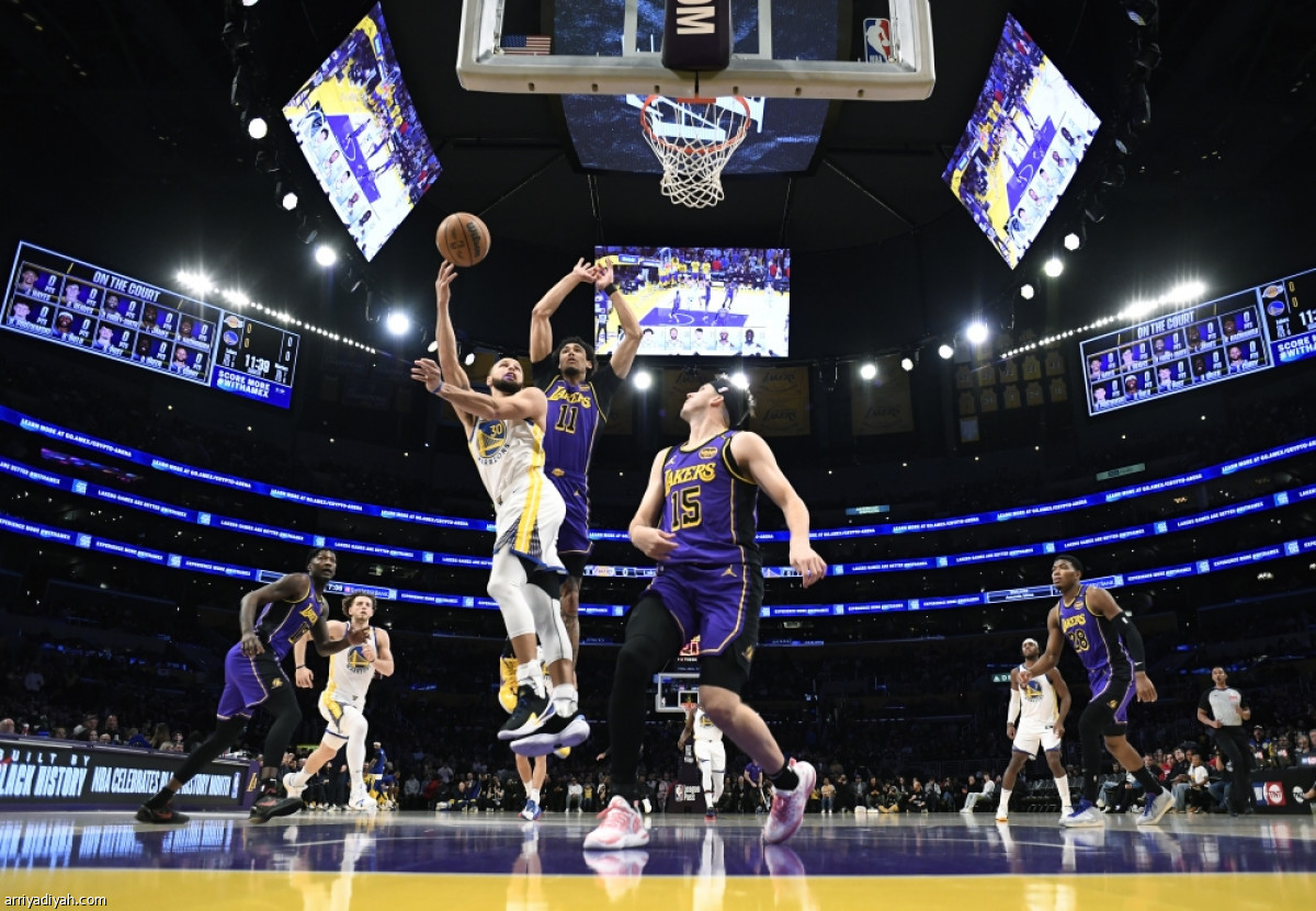 ليكرز ينتصر