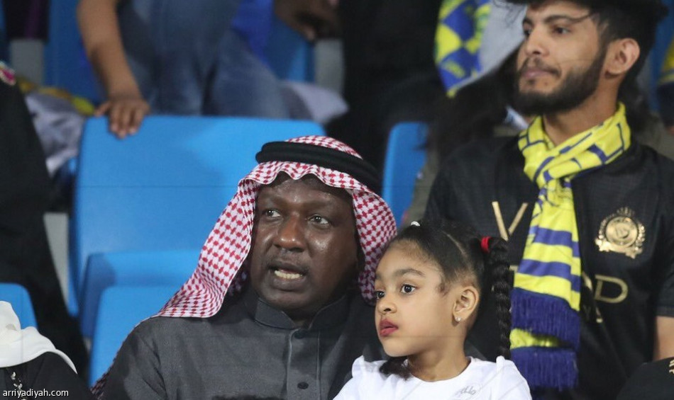 ماجد يدعم النصر من مدرجات الملز