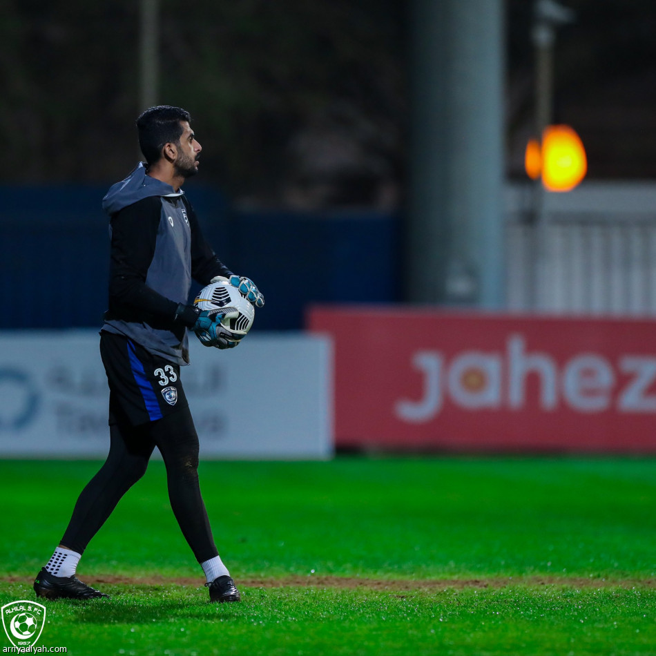 الهلال يفقد جيوفينكو والوطيان أمام الفتح
