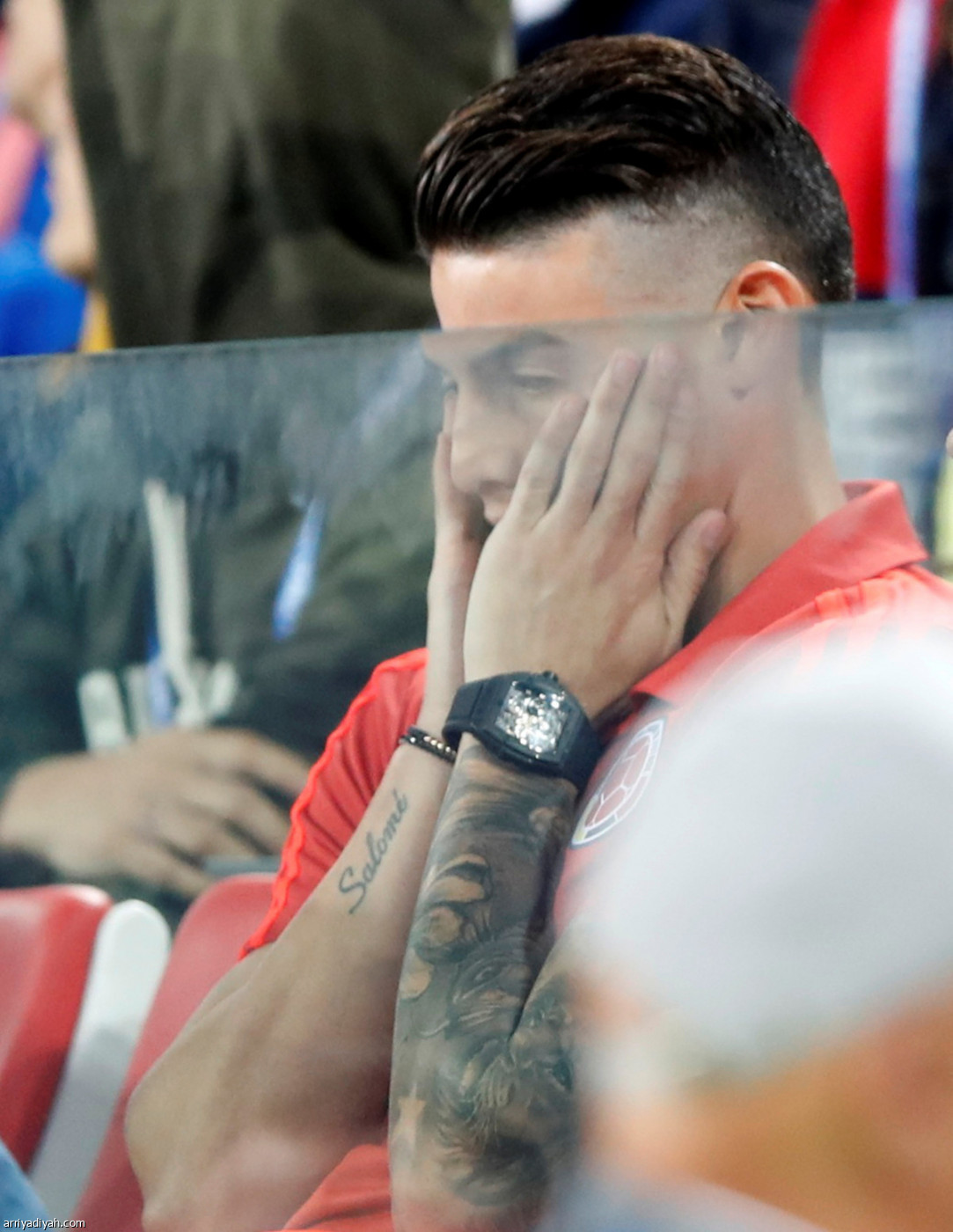 رودريجيز يبكي حزنا