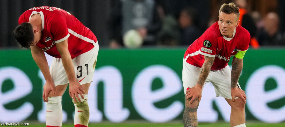 وست هام وفيورنتينا يتأهلان إلى نهائي دوري المؤتمر