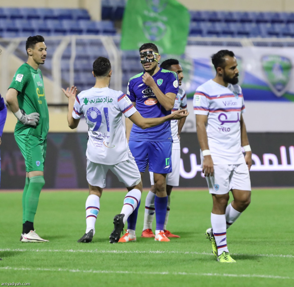 أبها يواصل التألق.. ويلحق الفتح بالنصر