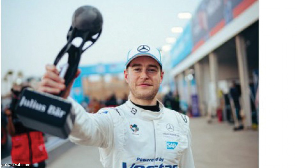 «فورمولا إي».. 
مرسيدس يسيطر بزخم التتويج